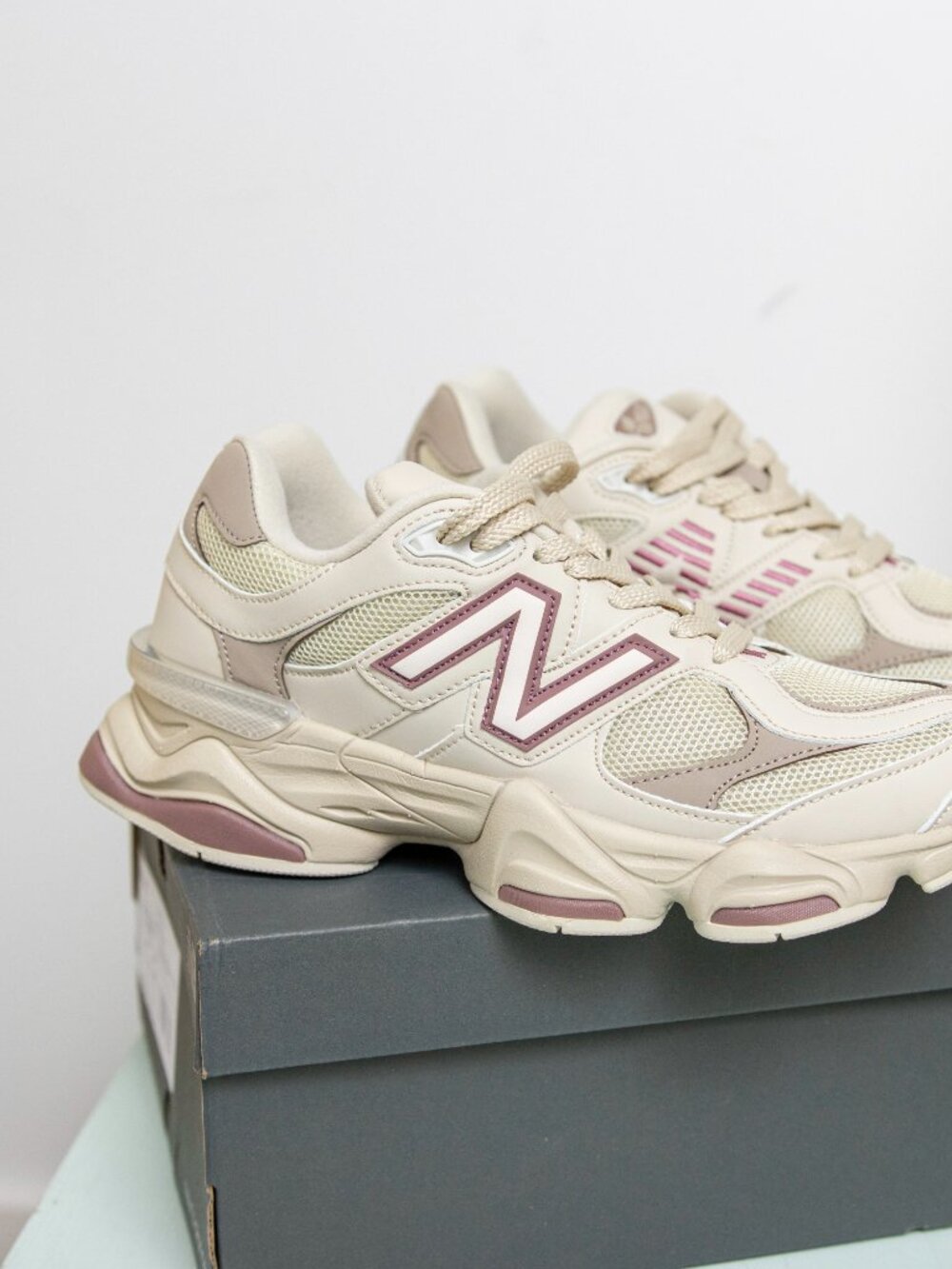 New Balance 9060 Beige Pink Sneakers Womens Size 6.5 B Chunky Lifestyle Shoes U9 - Picture 4 of 8